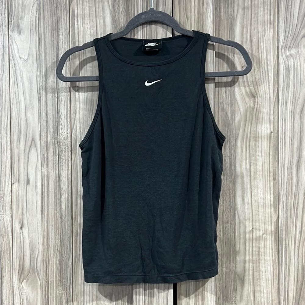 Nike Black Fitted Tank Top - Picture 1 of 4